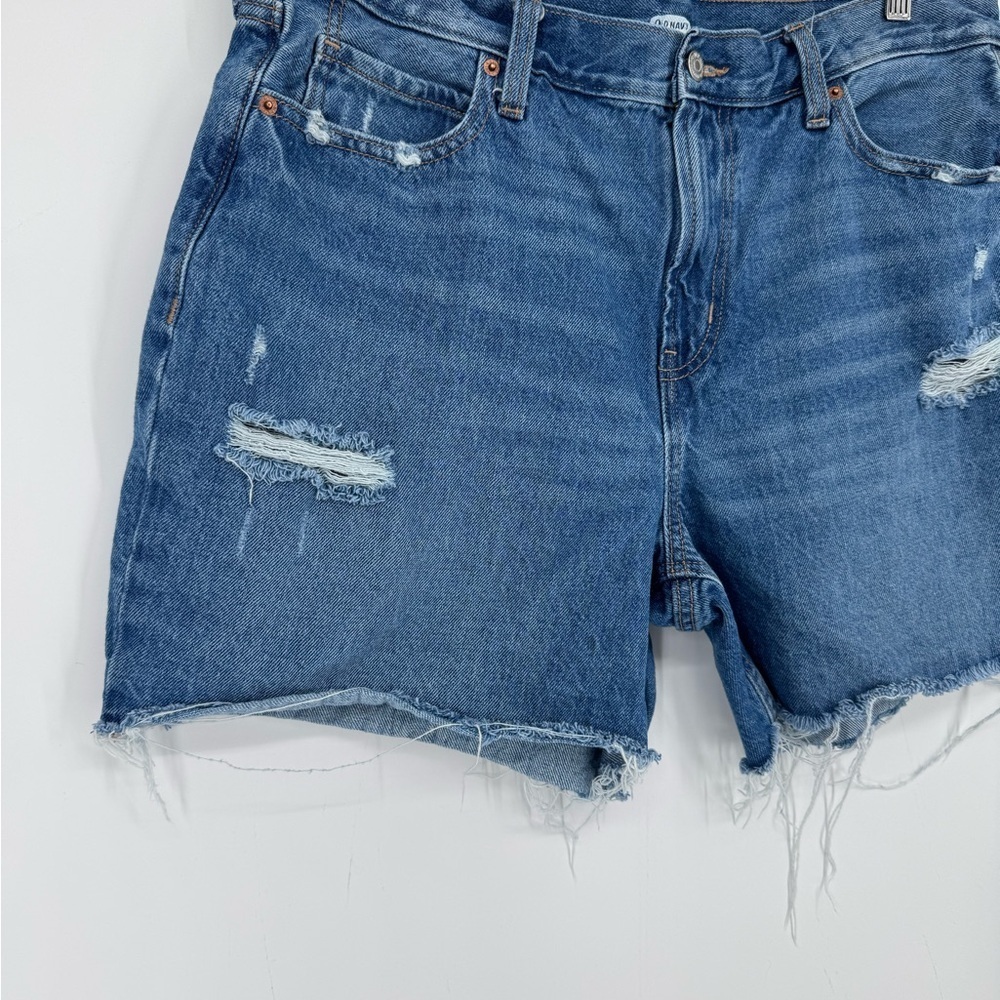 Old Navy Women's Distressed Blue Denim Jean Shorts Basic Size 14 100% Cotton - Picture 4 of 6